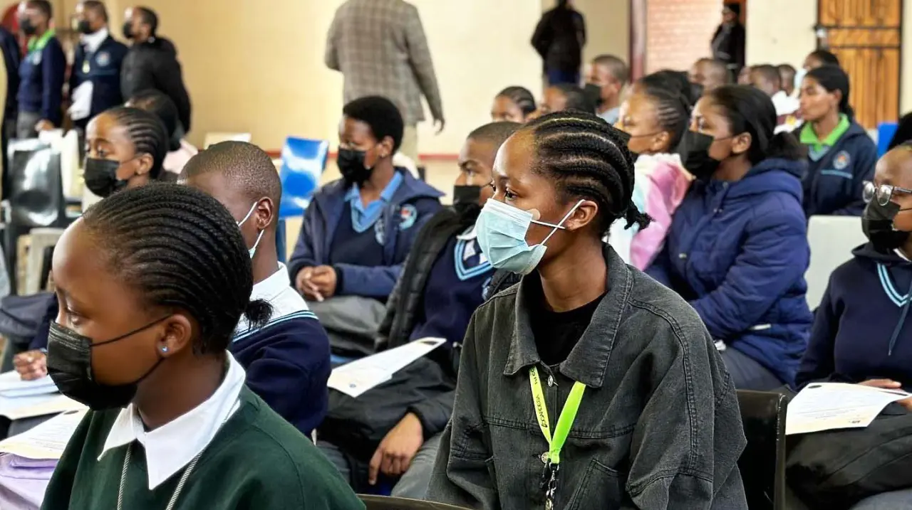 Boitekanelo College Adopts Kagiso Senior Secondary School